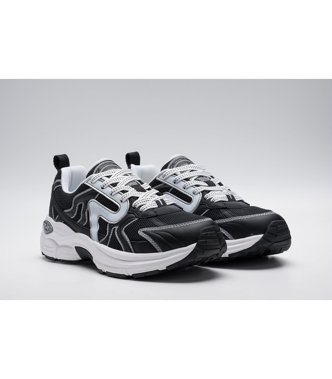 ハイテク＆レトロデザインスニーカー 詳細画像 ブラック 3